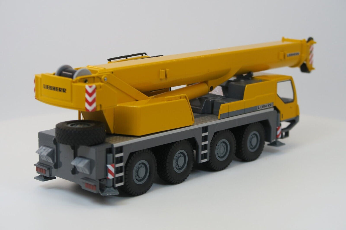 Conrad Liebherr LTM 1070-4.1 Mobilkran in Liebherr-Gelb – Diecast Sammlermodell im Maßstab 1:50, Zinkdruckguss, Art. 2100/0 – Ansicht 4