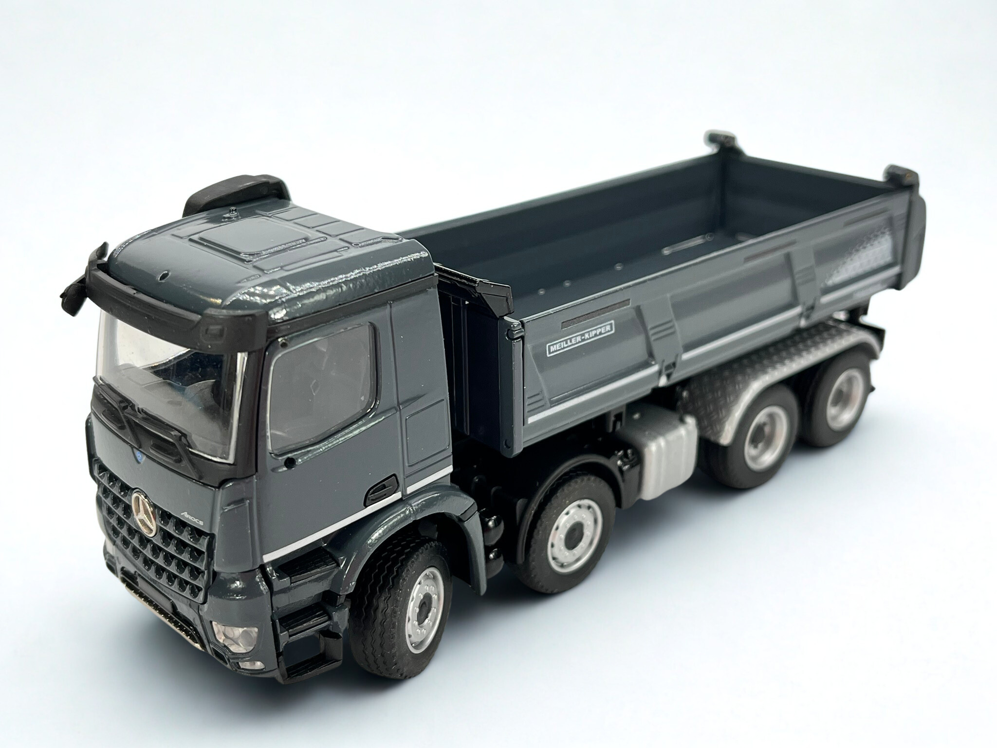 MEILLER TRIGENIUS D421 auf Mercedes-Benz Arocs (1:50) - 78255/0