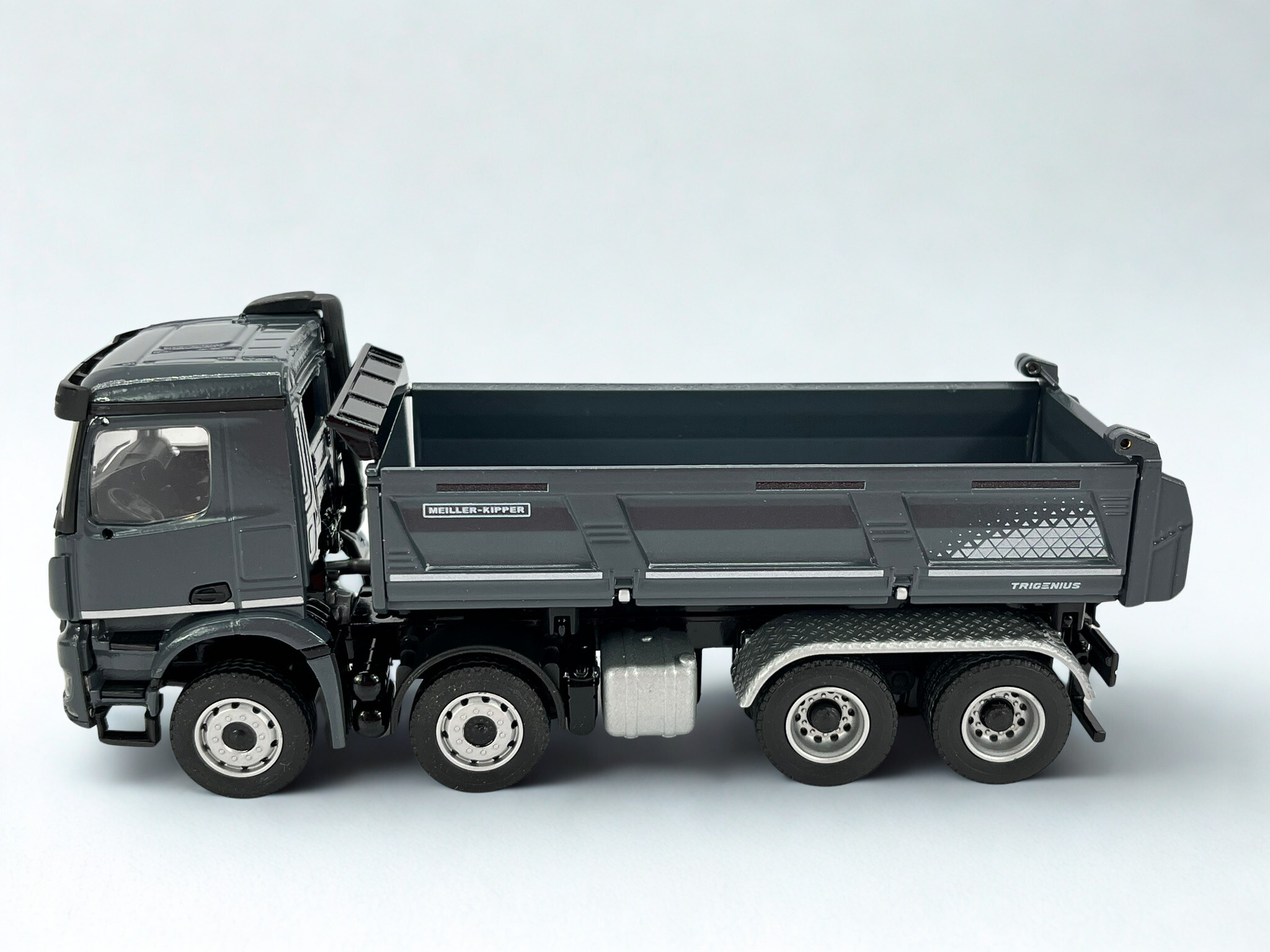 MEILLER TRIGENIUS D421 auf Mercedes-Benz Arocs (1:50) - 78255/0