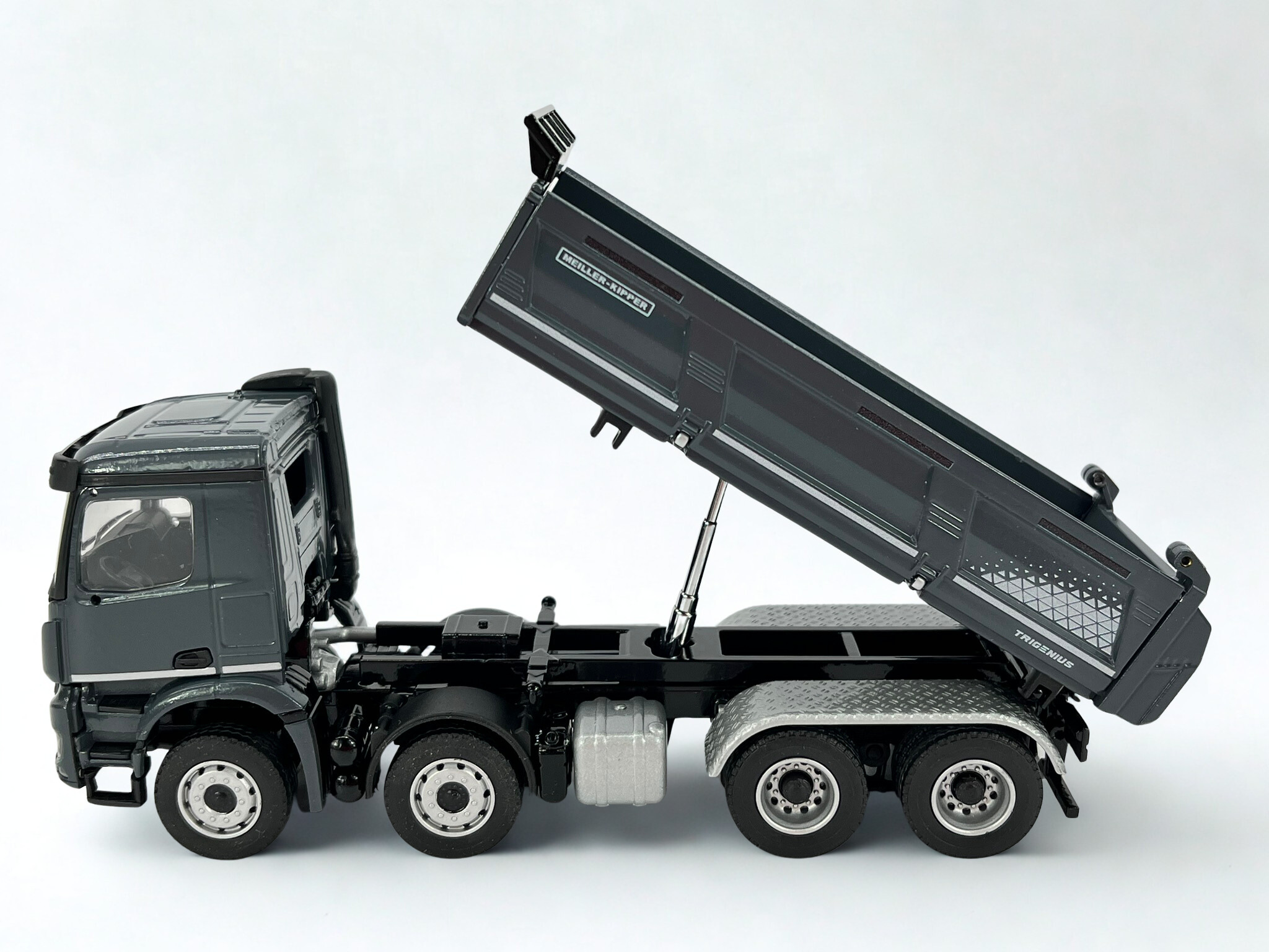 MEILLER TRIGENIUS D421 auf Mercedes-Benz Arocs (1:50) - 78255/0