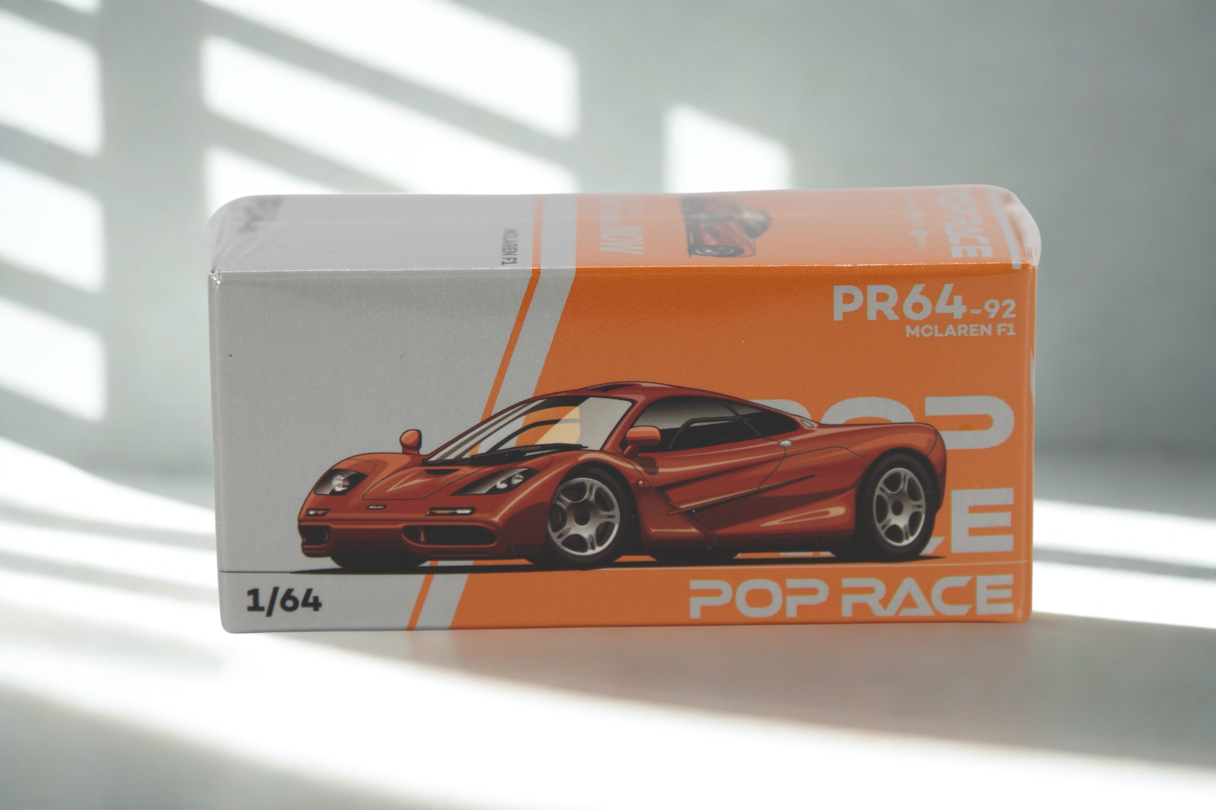 McLaren F1 (1:64)