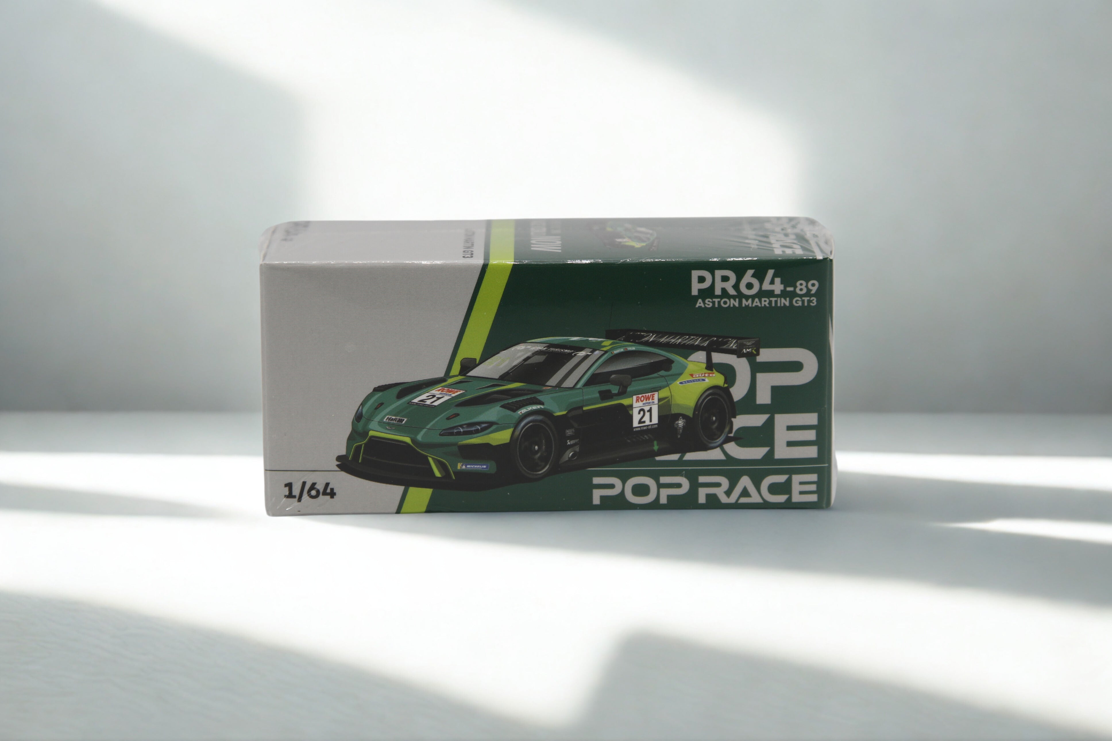 Aston Martin Vantage GT3 (1:64)