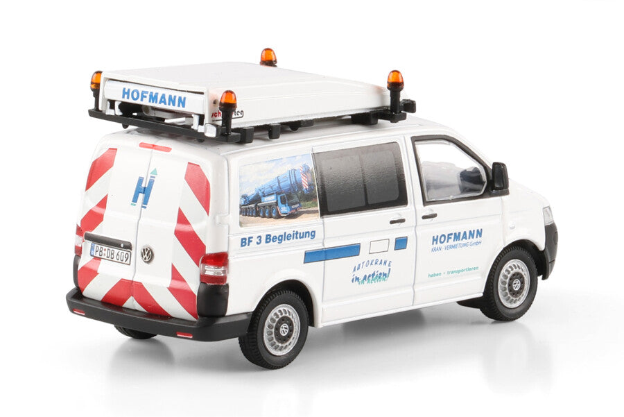 Volkswagen Transporter BF3 Begleitfahrzeug „Hofmann“ – Ansicht 2 des WSI Sammlermodells im Maßstab 1:50, Art. 01-5249