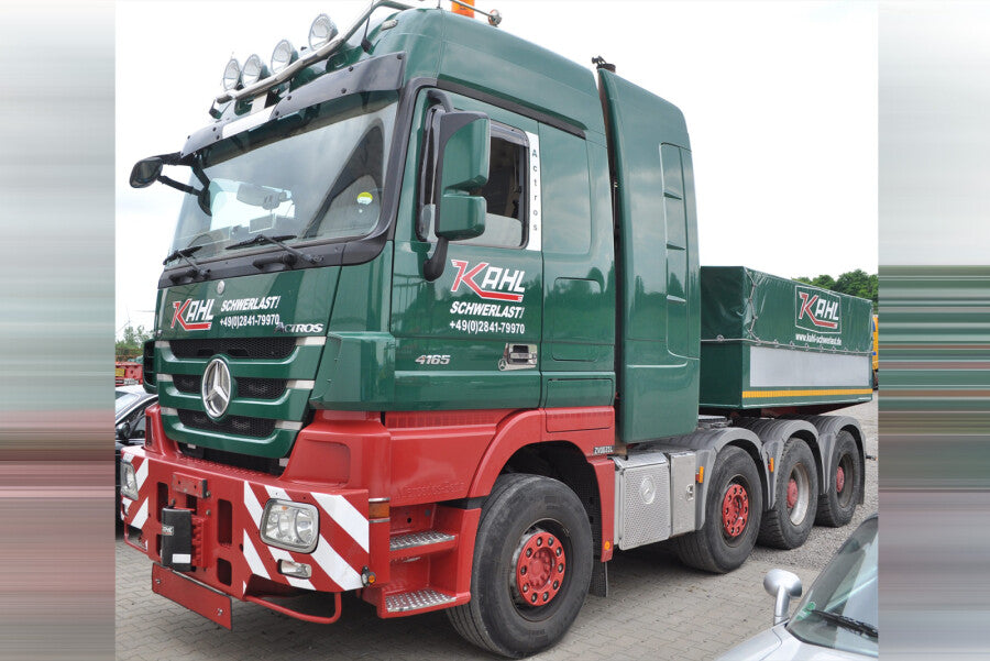 Mercedes-Benz Actros MP3 LH 8x4 „Kahl Schwerlast" – Ansicht 2 des WSI Limited-Edition-Modells 1:50, Art. 01-5419