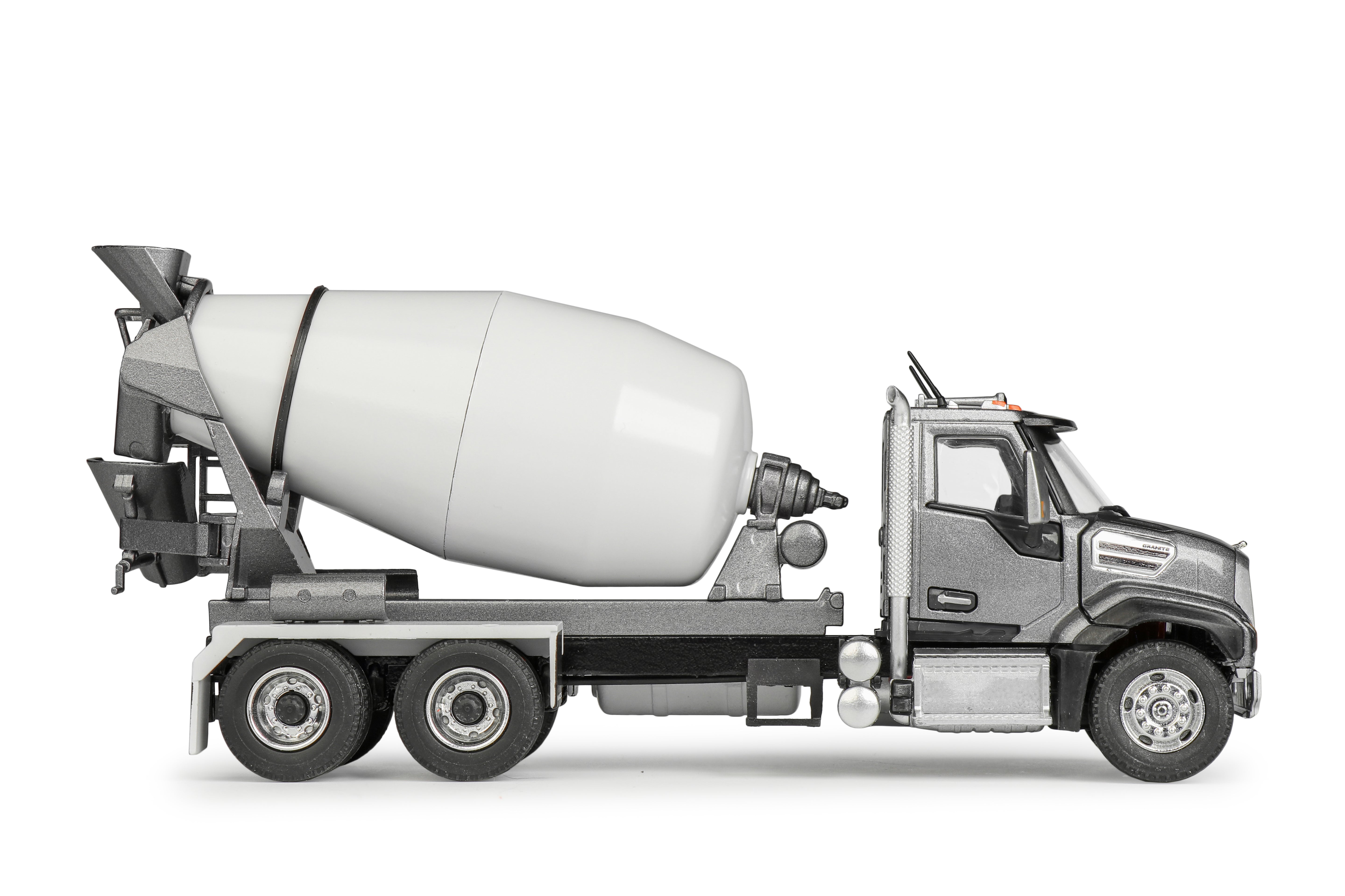 Conrad MACK Granite mit Fahrmischer – Seitenansicht rechts, Diecast Sammlermodell im Maßstab 1:50, Art. 86268/0