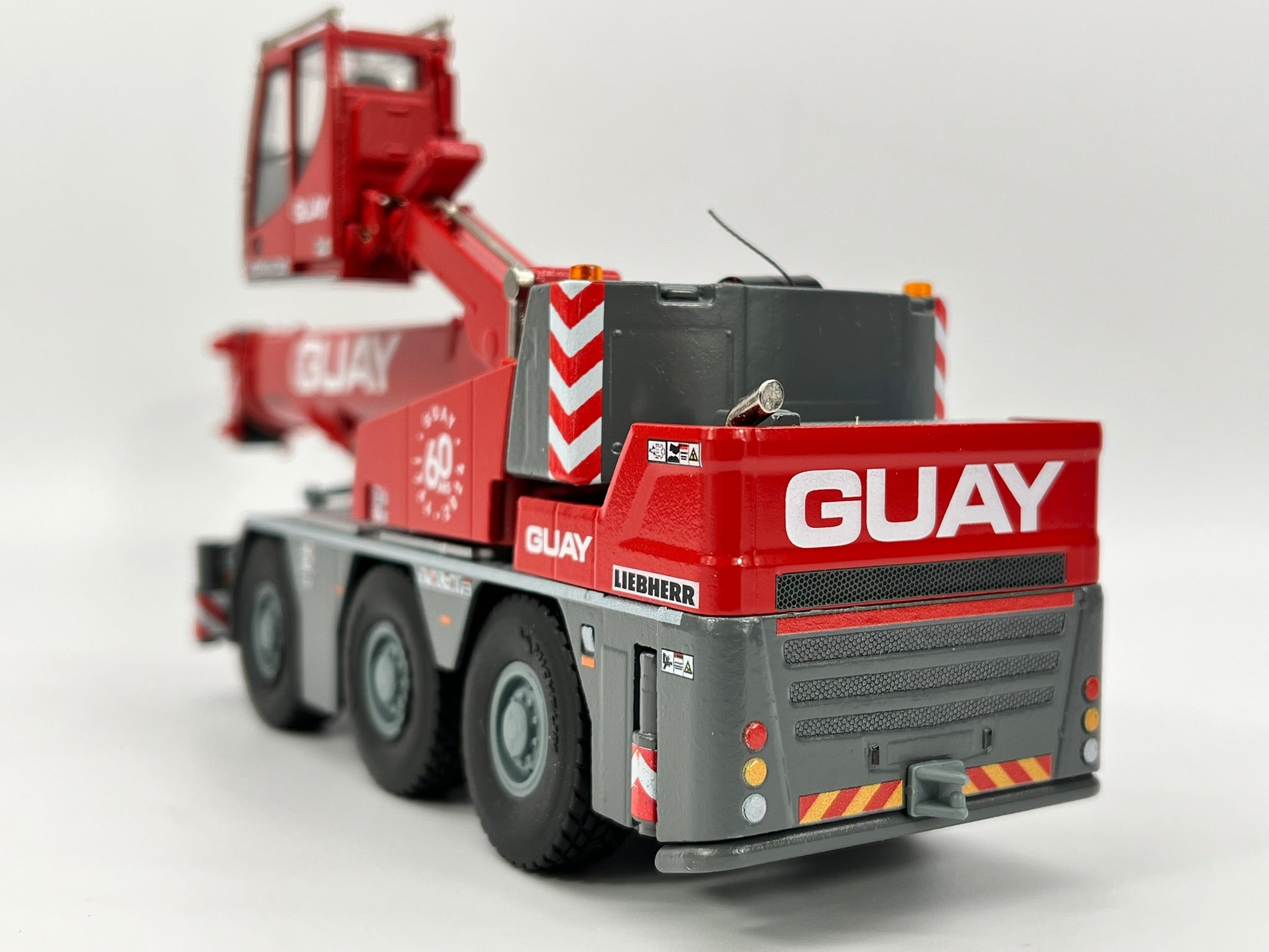 Modèles CONRAD I 2855/1 I Chargeuse sur chenilles LIEBHERR LR 636 (1:50) « EUROVIA »