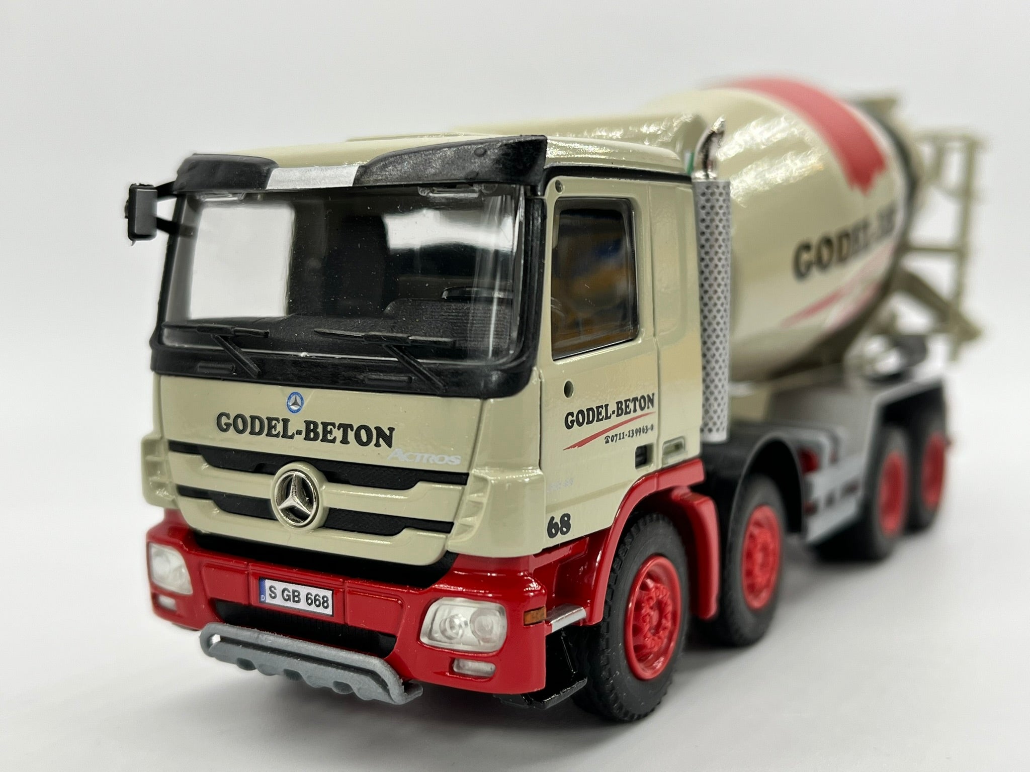 CONRAD Modelle I STETTER Fahrmischer auf MB Actros (1:50) "GODEL BETON"