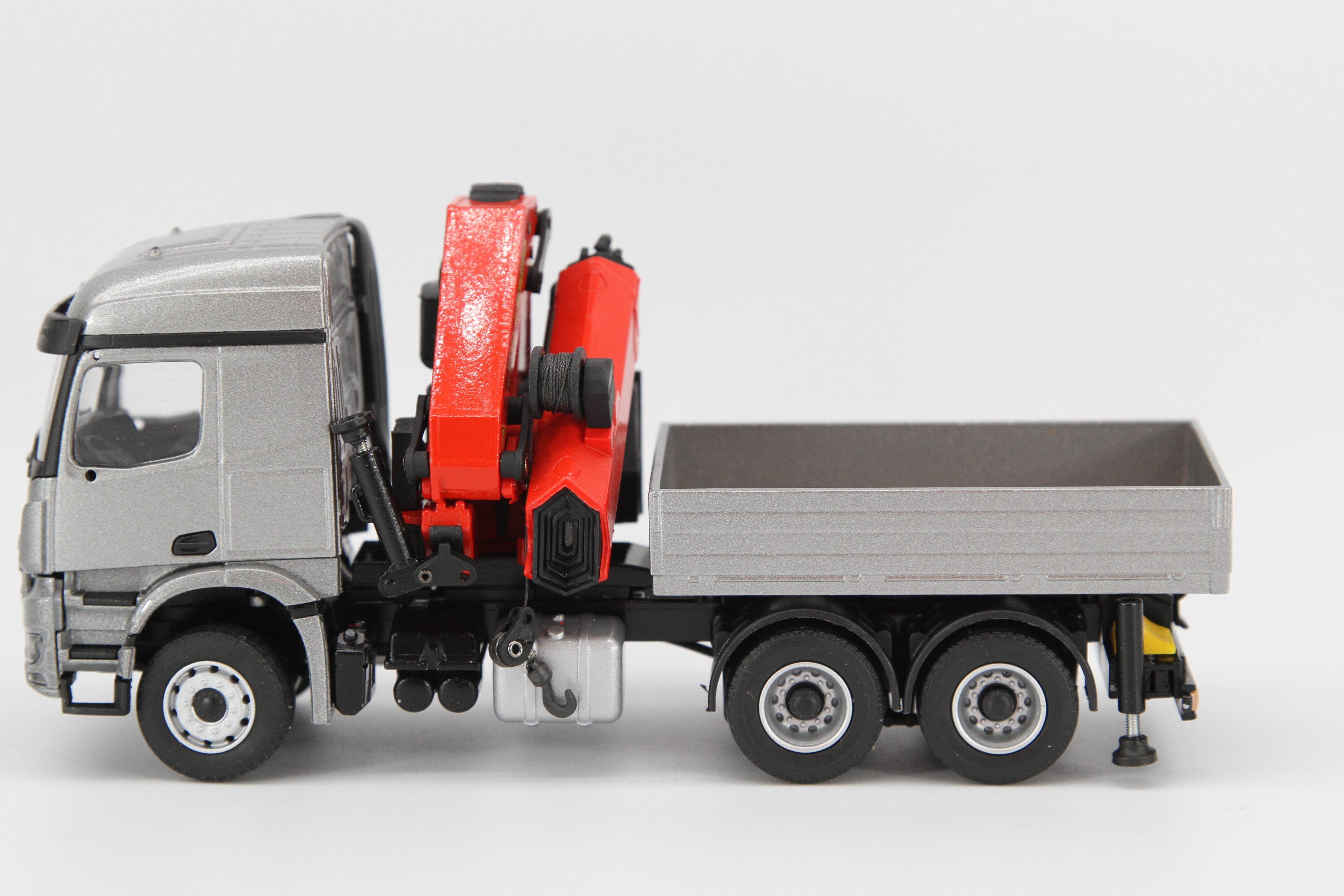 PALFINGER PK 53002 SH auf Mercedes-Benz Arocs (1:50)