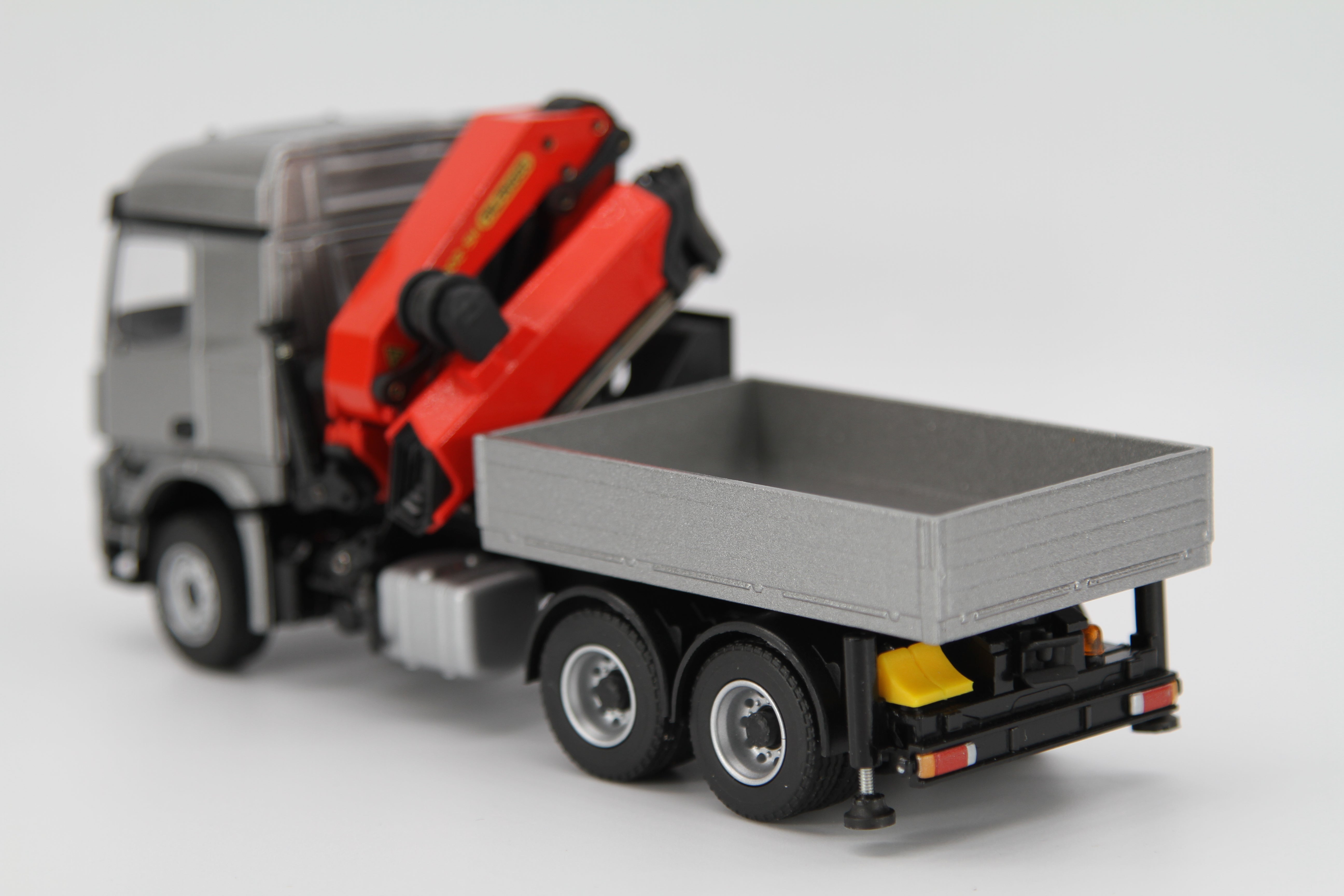 PALFINGER PK 53002 SH auf Mercedes-Benz Arocs (1:50)