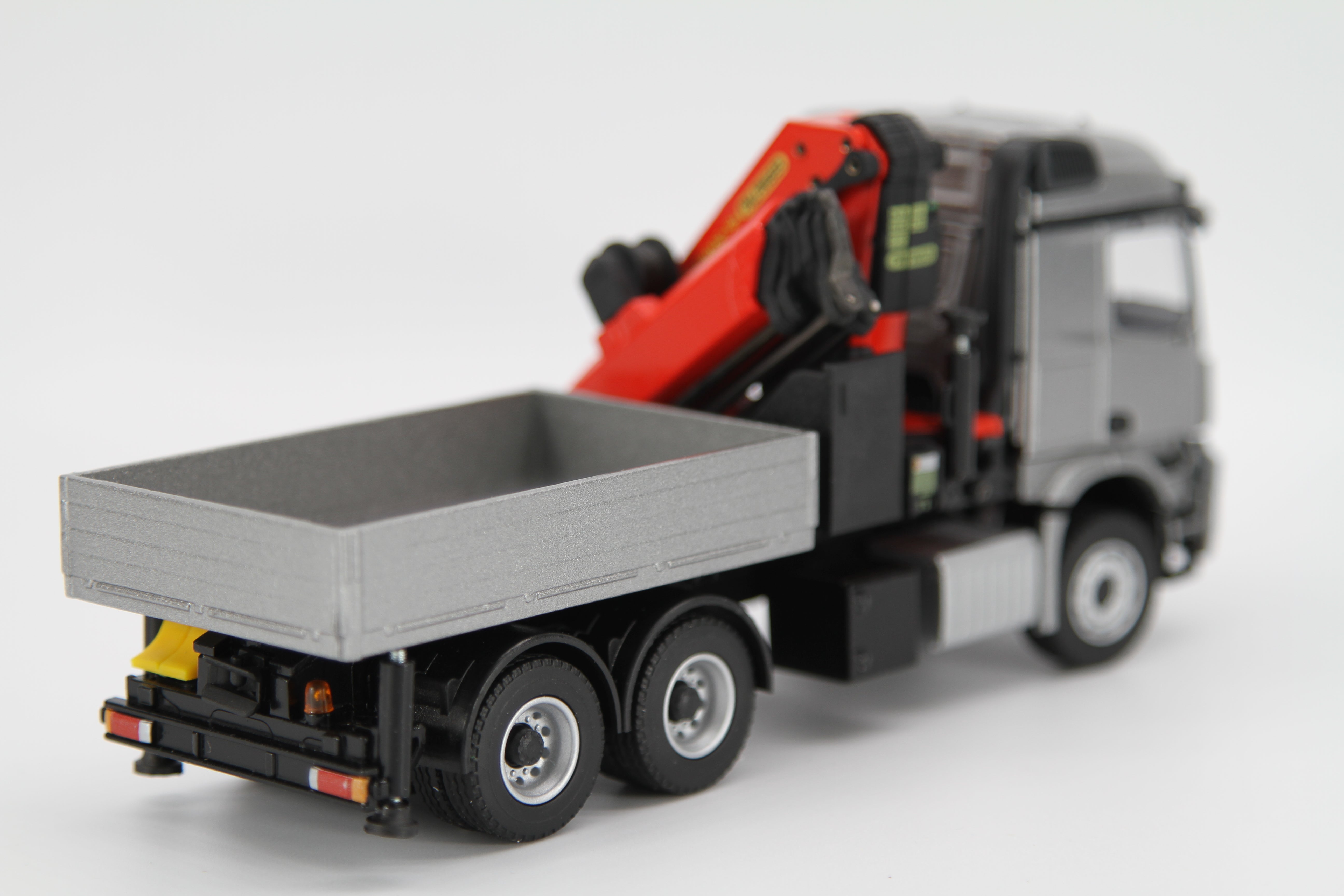 PALFINGER PK 53002 SH auf Mercedes-Benz Arocs (1:50)