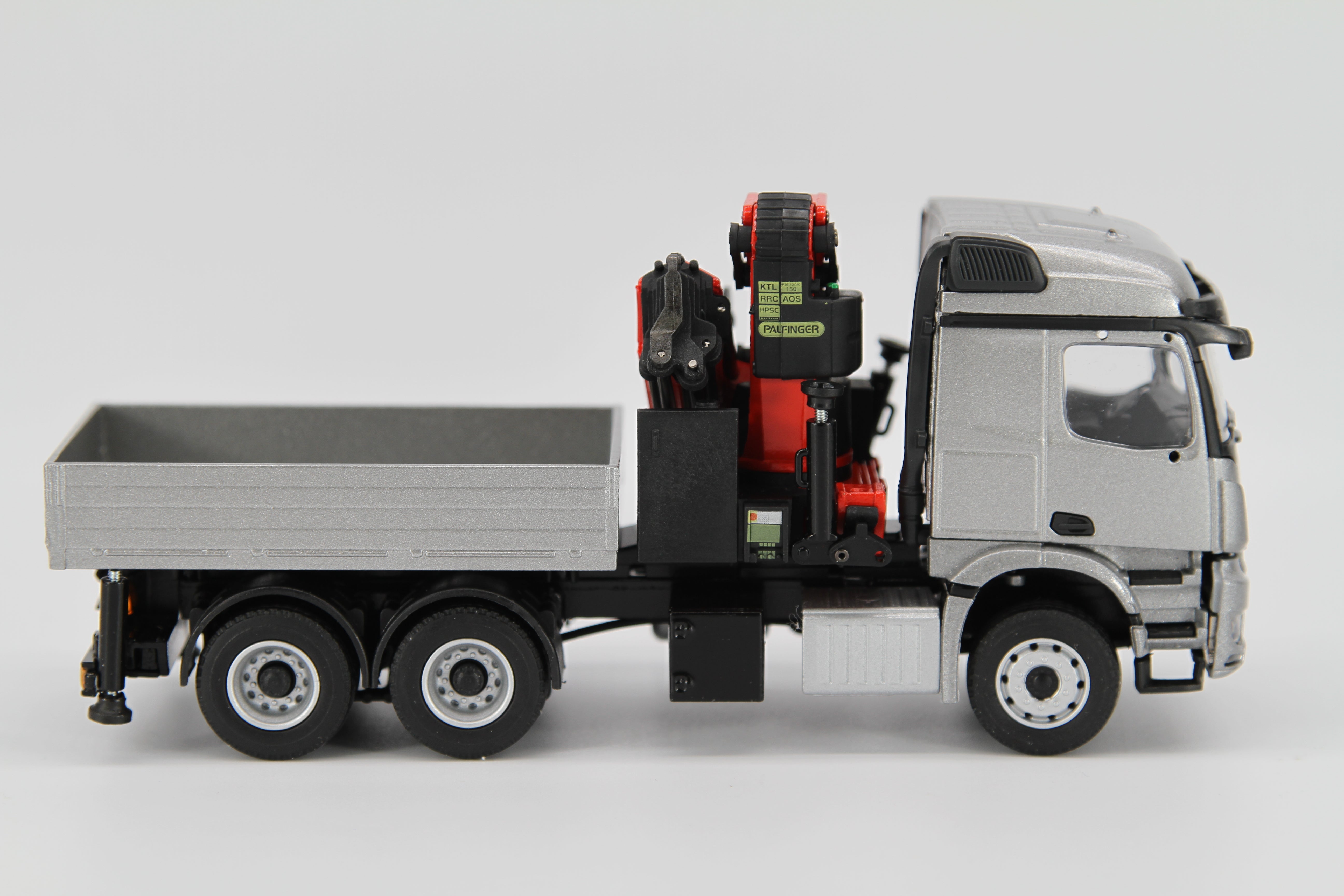 PALFINGER PK 53002 SH auf Mercedes-Benz Arocs (1:50)