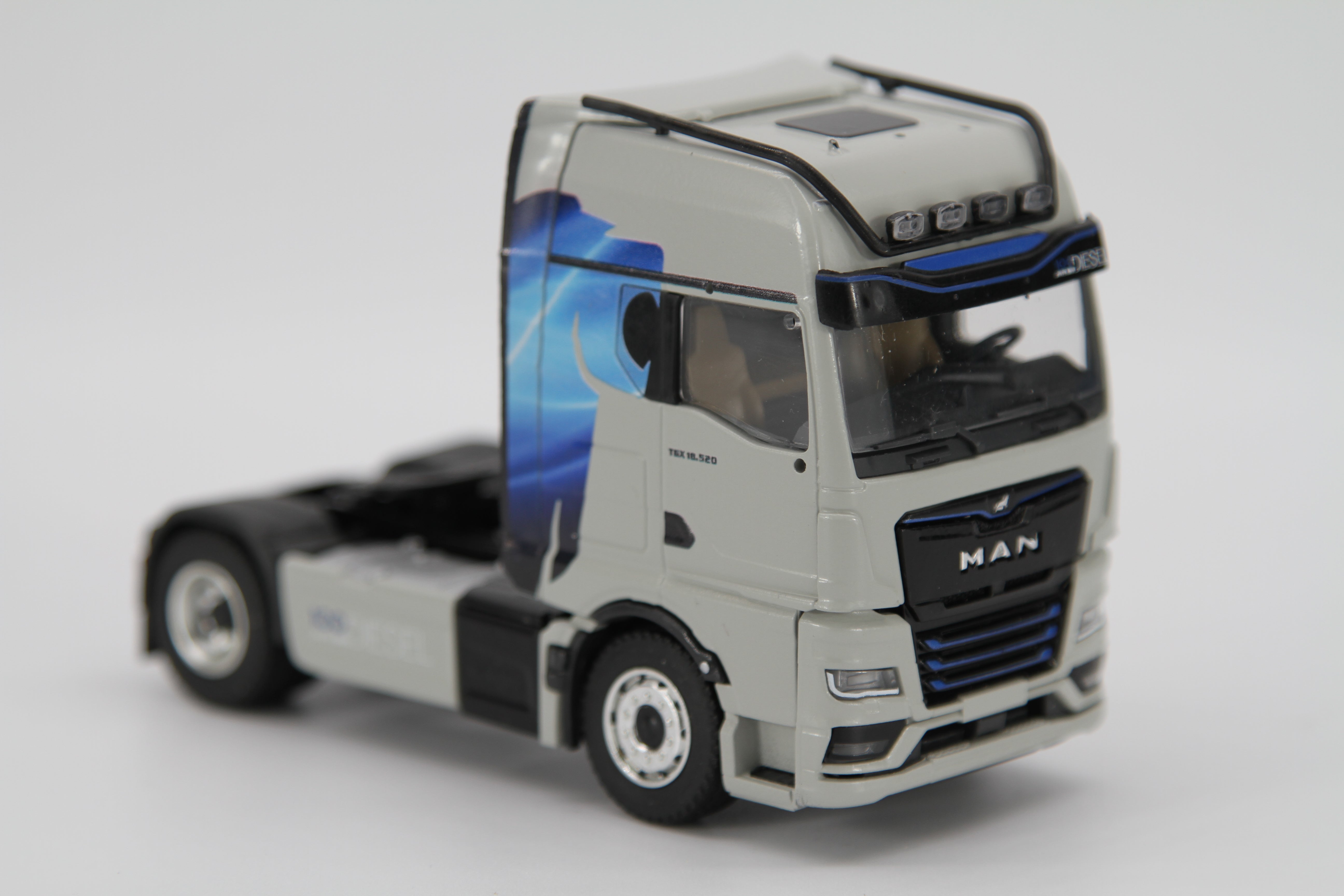 MAN TGX GX 18.520 Sattelzug (1:50) "100 Jahre MAN Diesel"