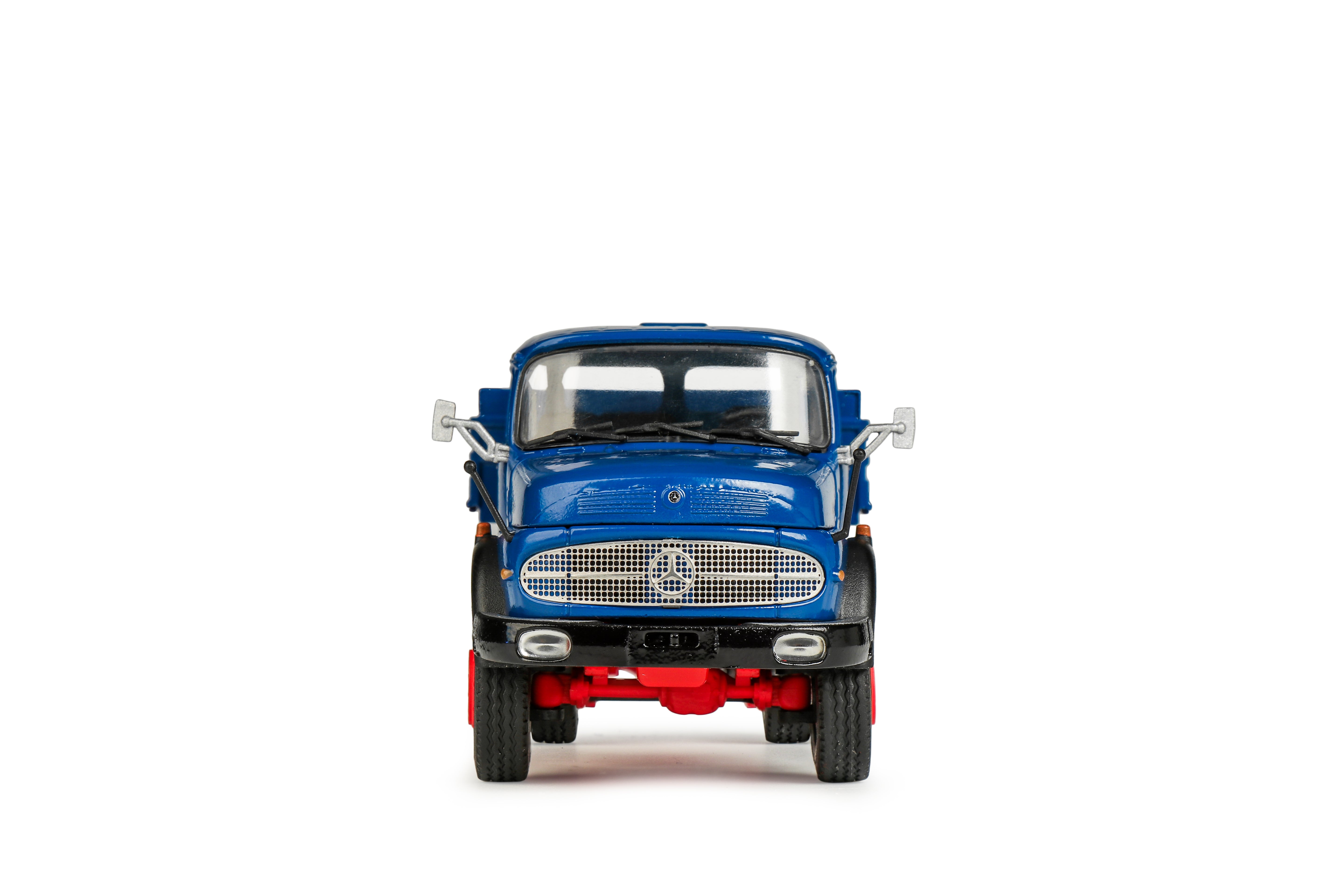 Conrad Mercedes Rundhauber Kipper 1:50 – Frontansicht mit Kühlergrill