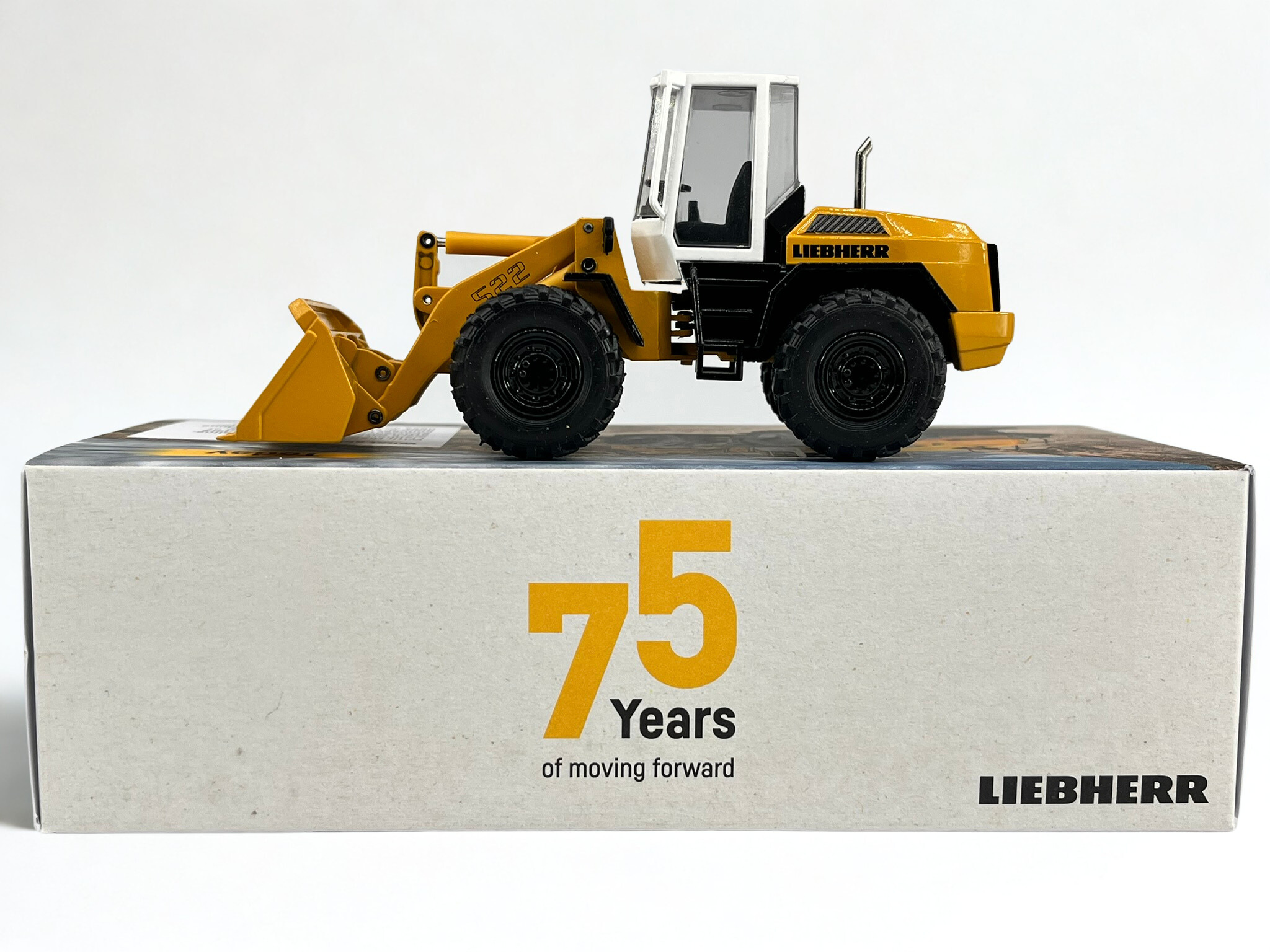 LIEBHERR Radlader L 522 Jubiläumsmodell "75 Jahre Firma LIEBHERR" (1:50) - 2882/01