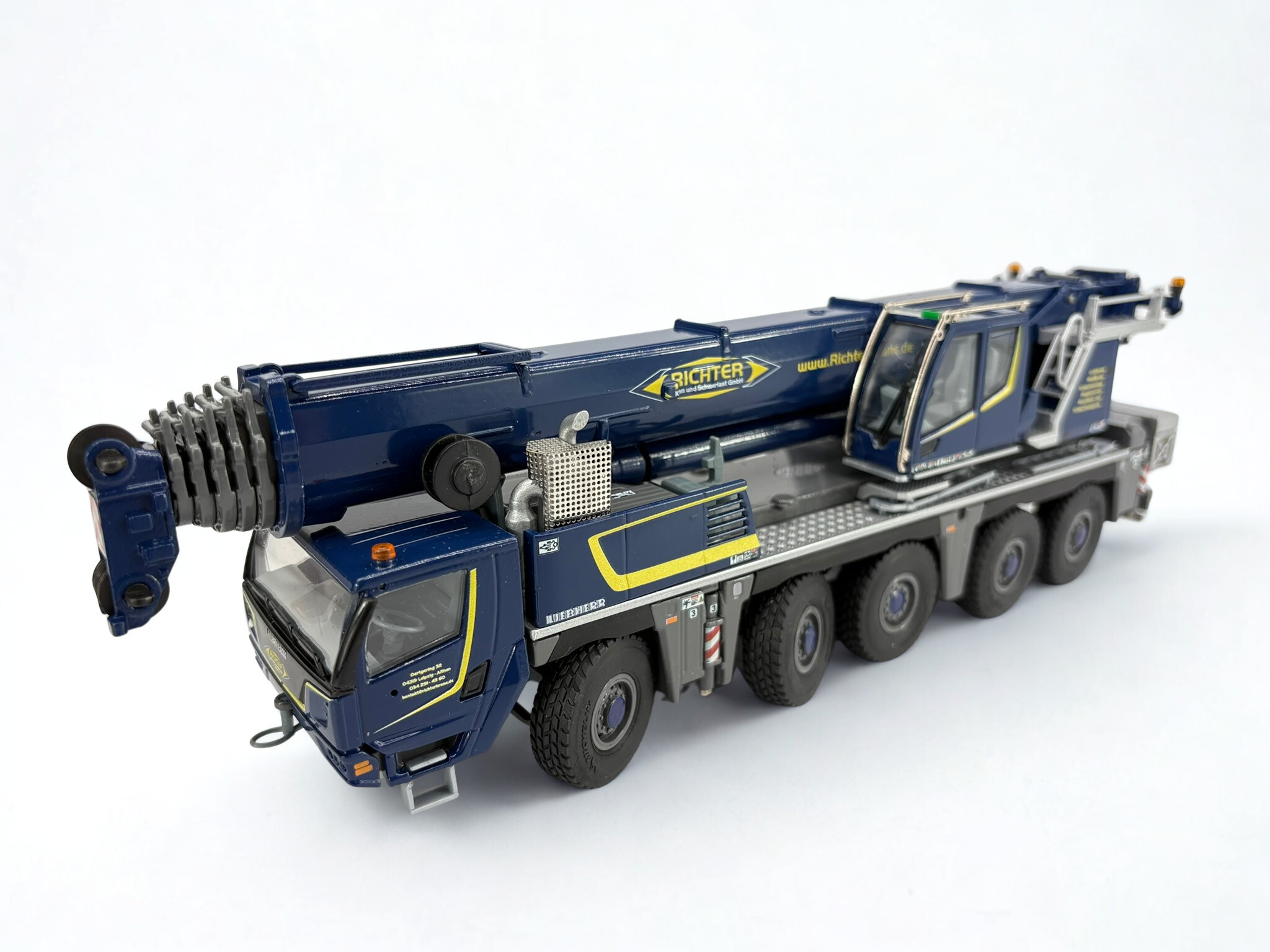 LIEBHERR LTM 1110-5.2 Mobilkran "RICHTERKRANE" (1:50) - 2126/03