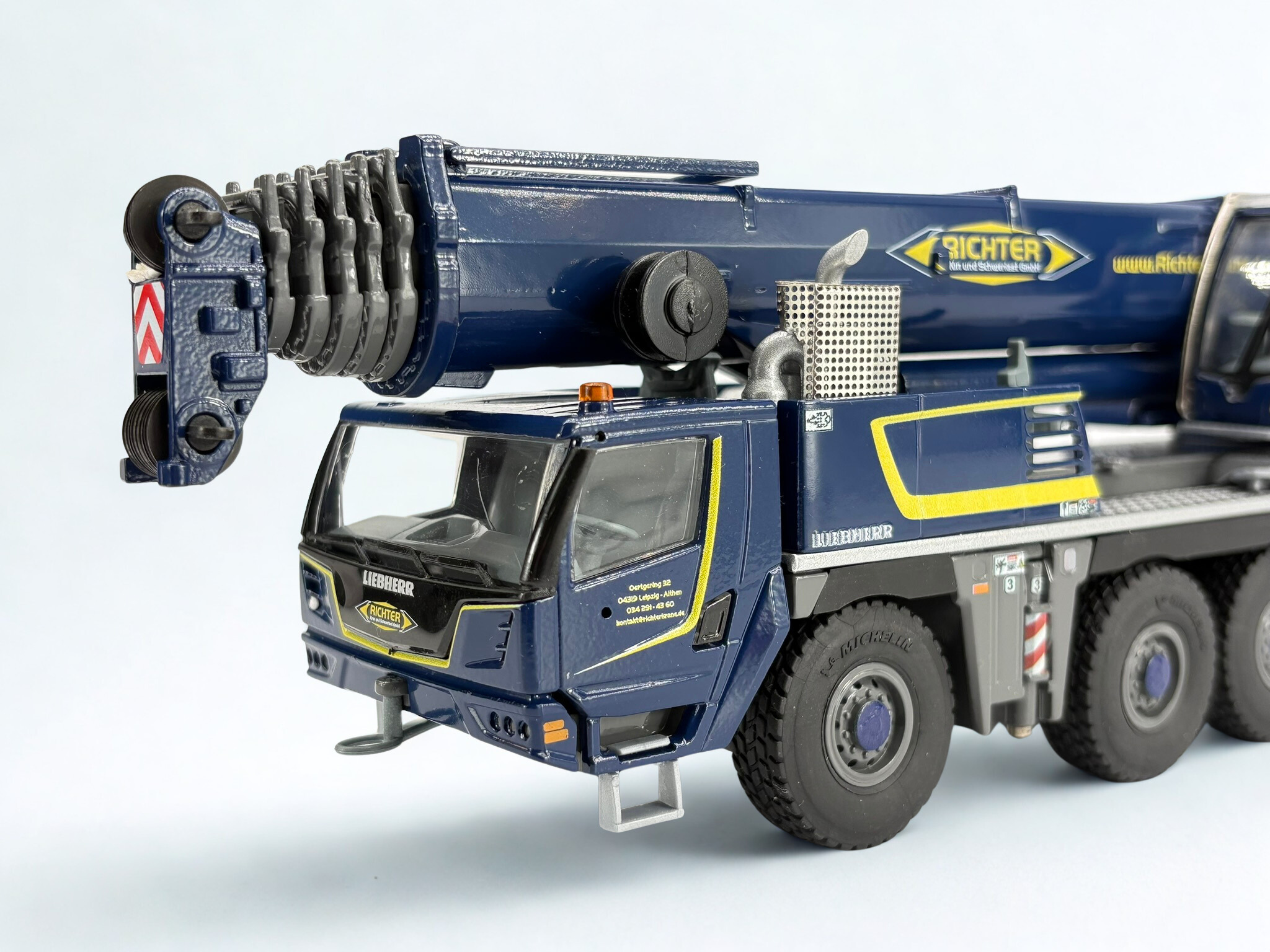 LIEBHERR LTM 1110-5.2 Mobilkran "RICHTERKRANE" (1:50) - 2126/03