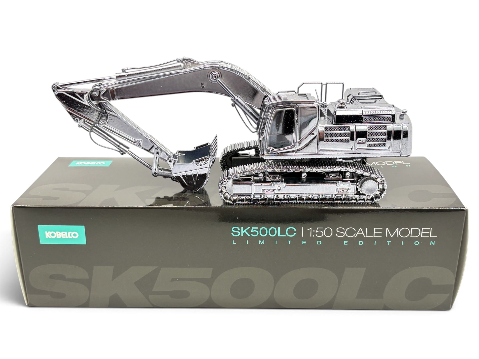 Conrad Kobelco SK500LC-10 Raupenbagger „Delft Blue“ Gun Metal – Diecast-Sammlermodell 1:50, Art. 2210/08 – Ansicht 8