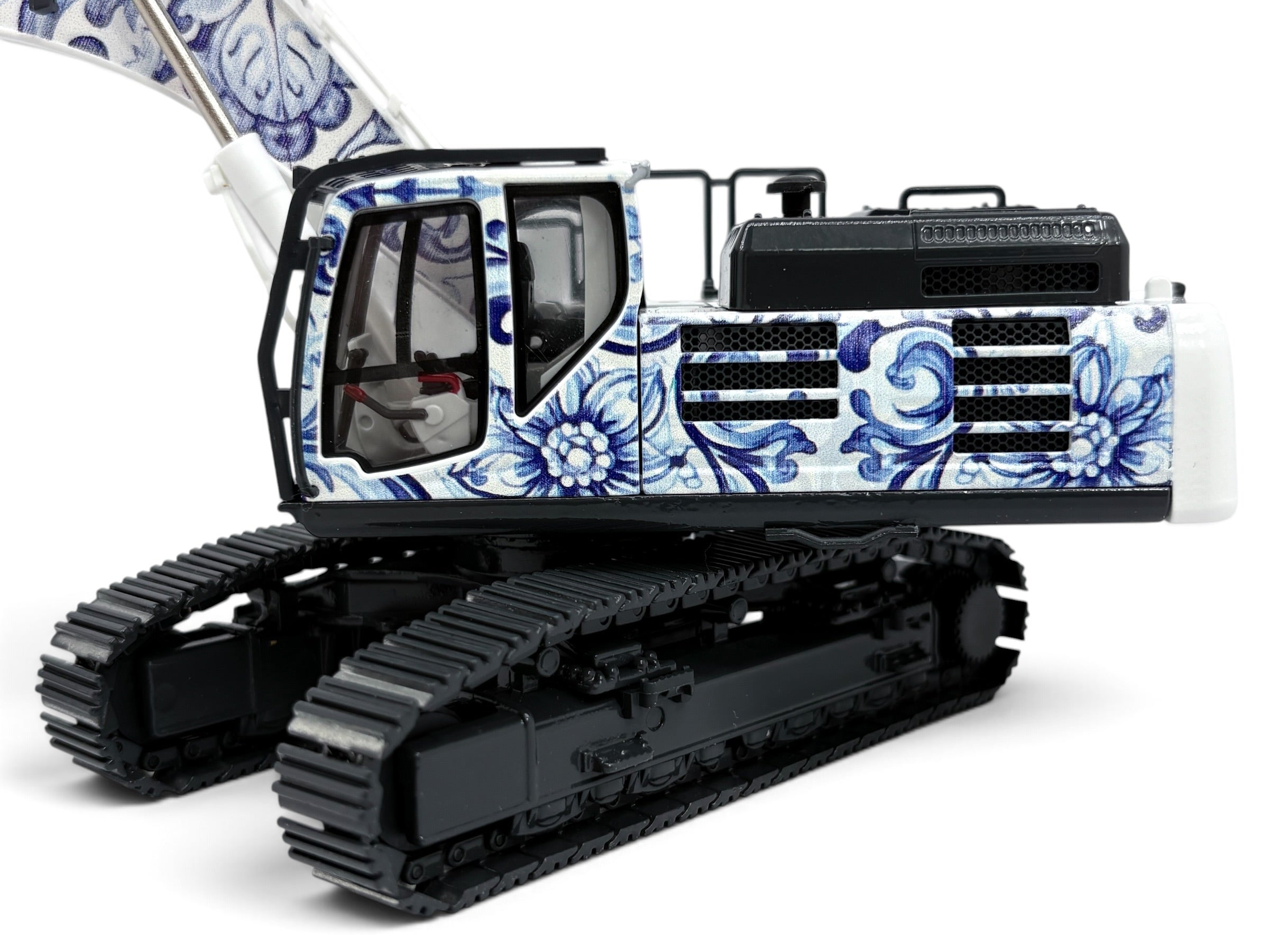 Conrad Kobelco SK500LC-10 Raupenbagger „Delft Blue“ – Diecast-Sammlermodell 1:50, Art. 2210/08 – Ansicht 4