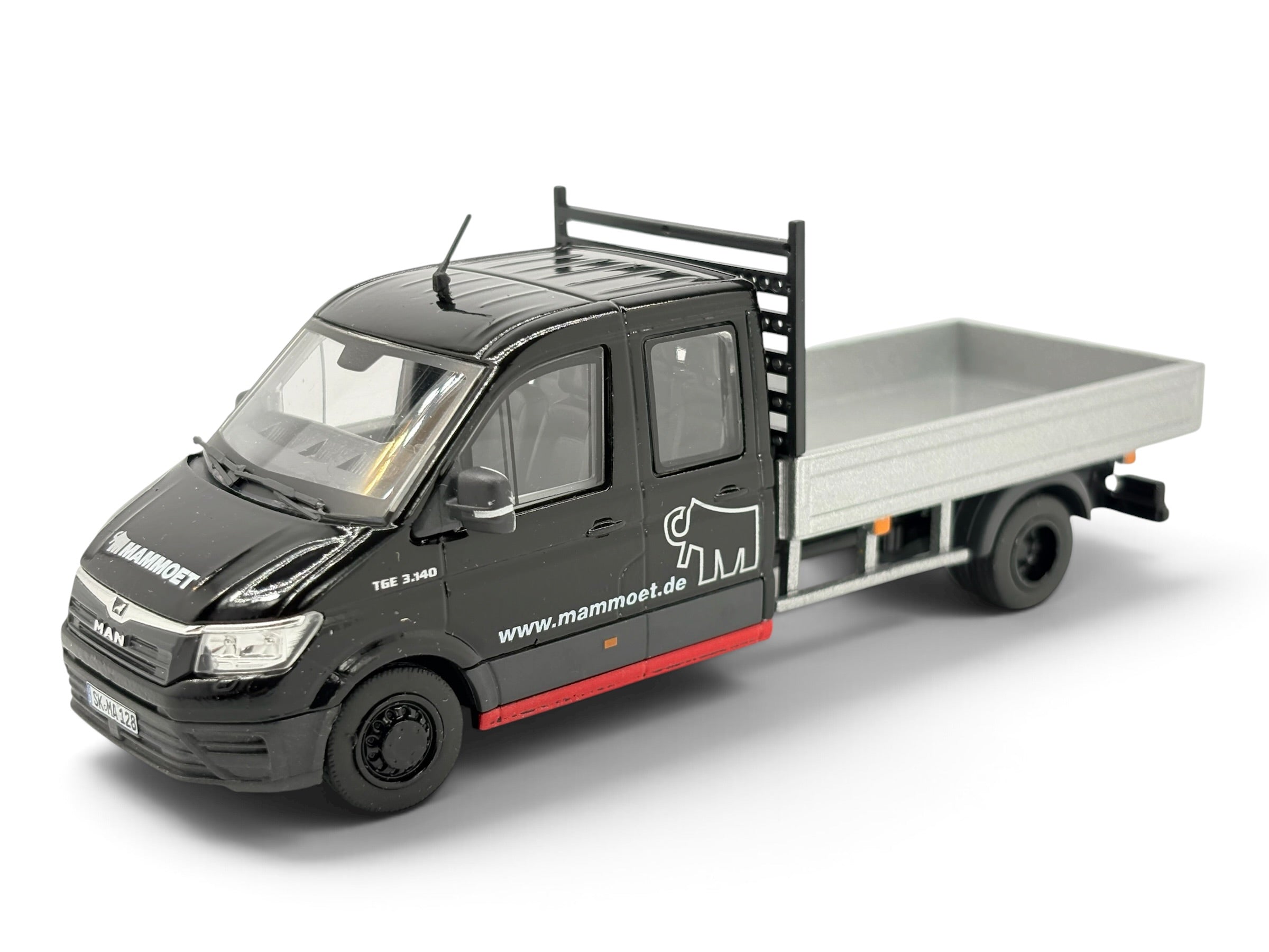 Conrad MAN TGE Pritschenwagen mit Doppelkabine „Mammoet“ – Diecast-Sammlermodell 1:50, Art. 1616/05