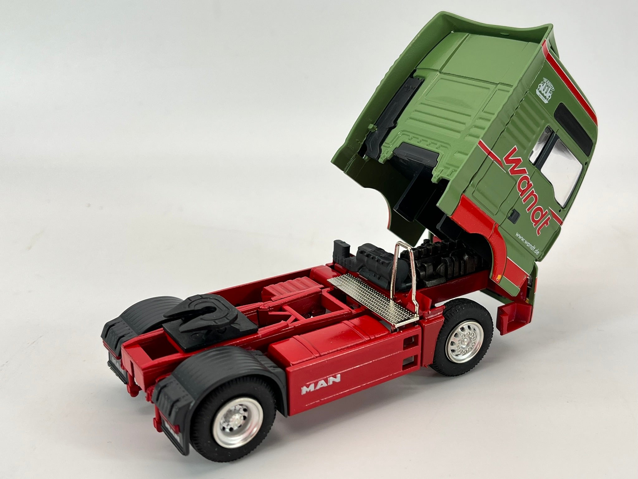 Conrad Models I MAN TGX 41 Tractor Unit (1:50) "Wandt Spedition"
