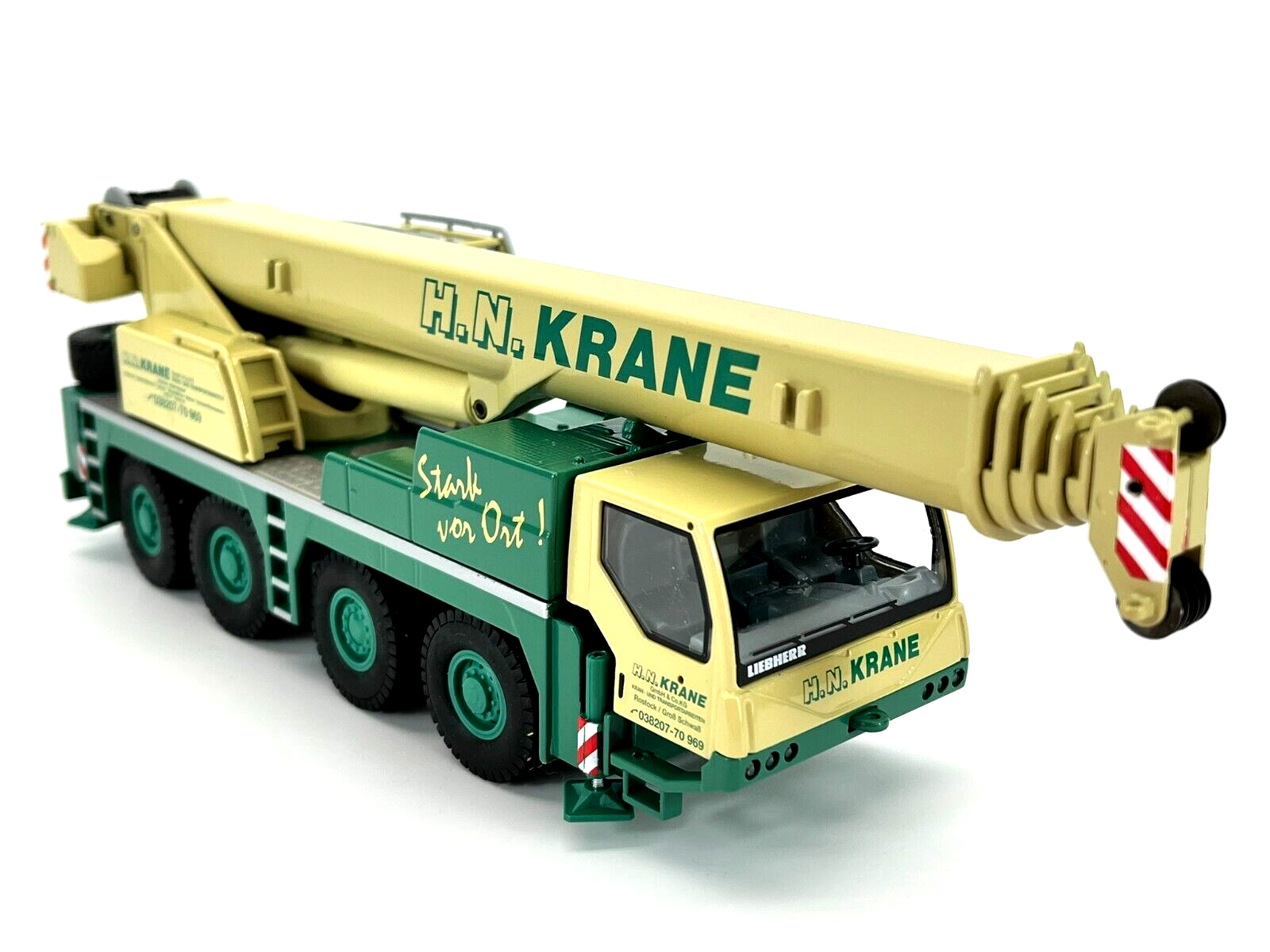 conrad-liebherr-ltm-1070-4-1-mobilkran-hn-krane-gross-schwass-2100-45-massstab-1-50 1