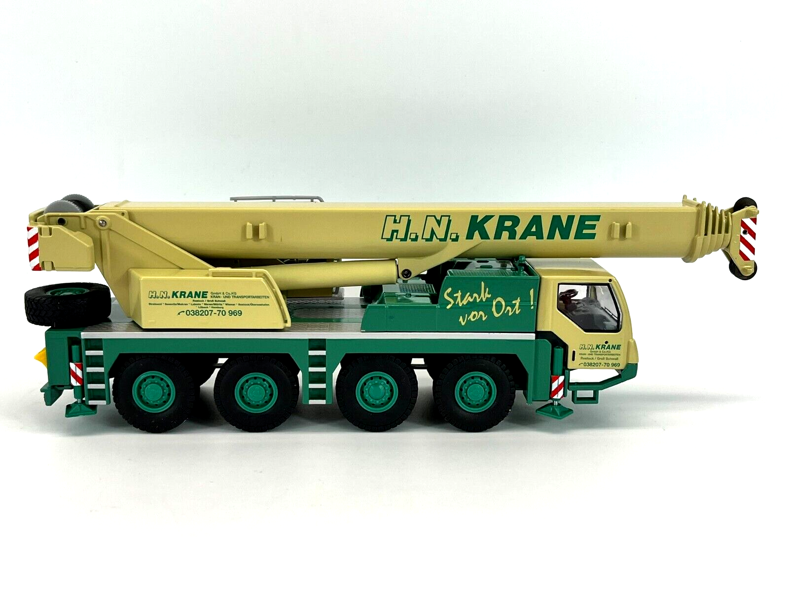 conrad-liebherr-ltm-1070-4-1-mobilkran-hn-krane-gross-schwass-2100-45-massstab-1-50 recht